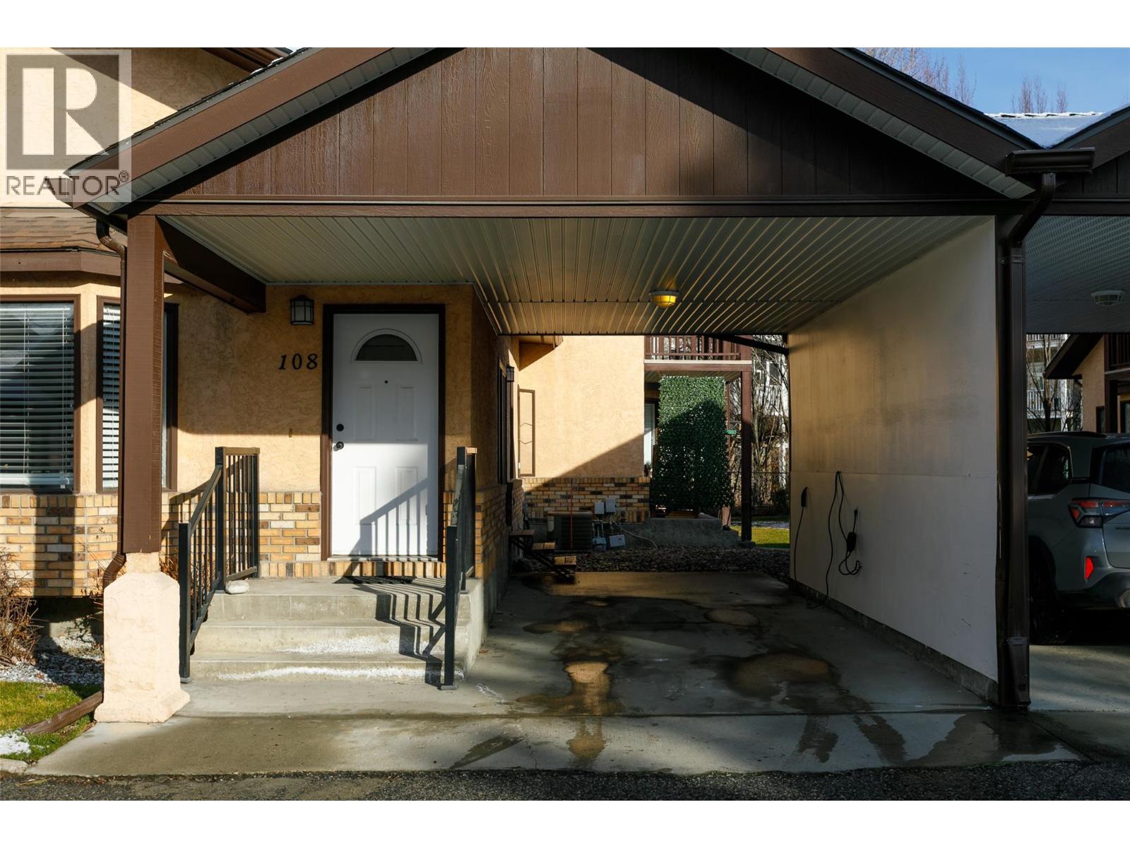 1855 Leckie Road Unit# 108