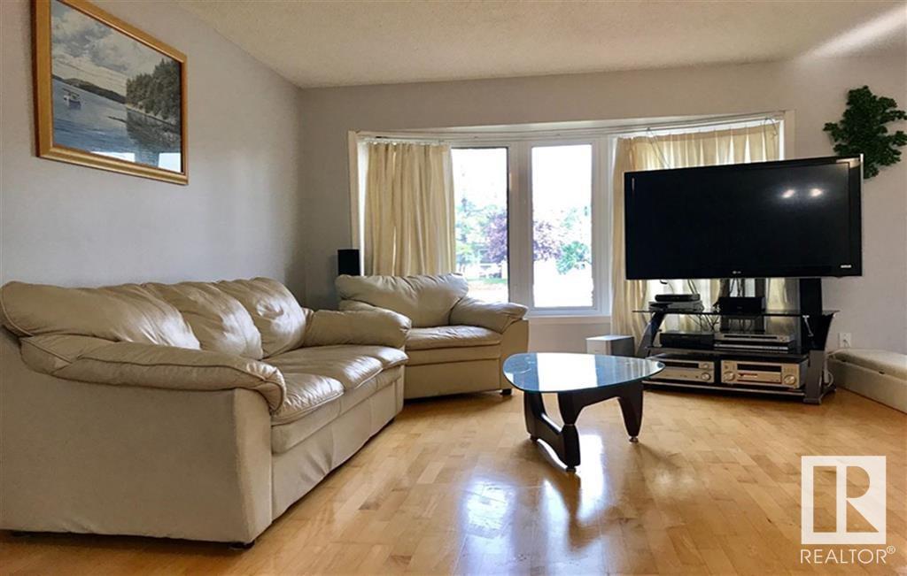 9220 172 ST NW