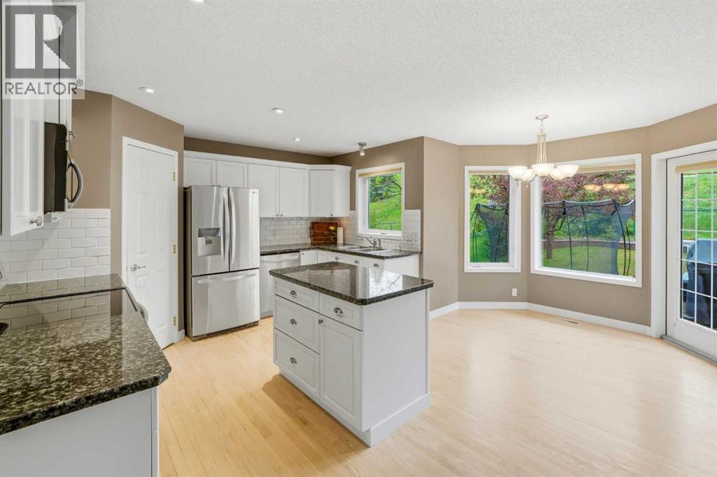 44 Gleneagles View