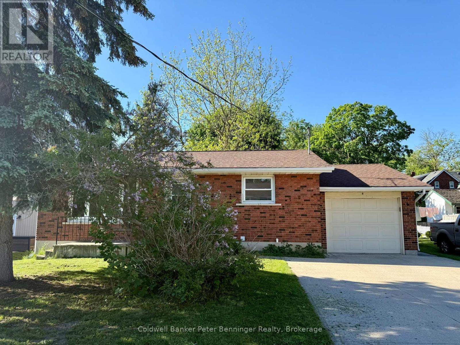 4 HURON STREET