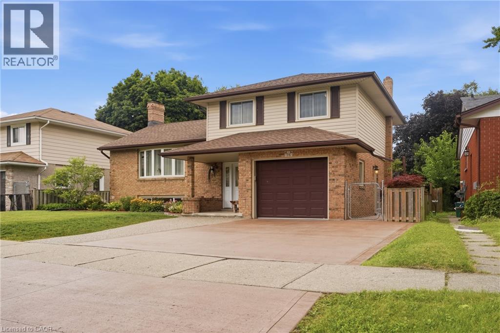 76 LOWER CANADA Crescent