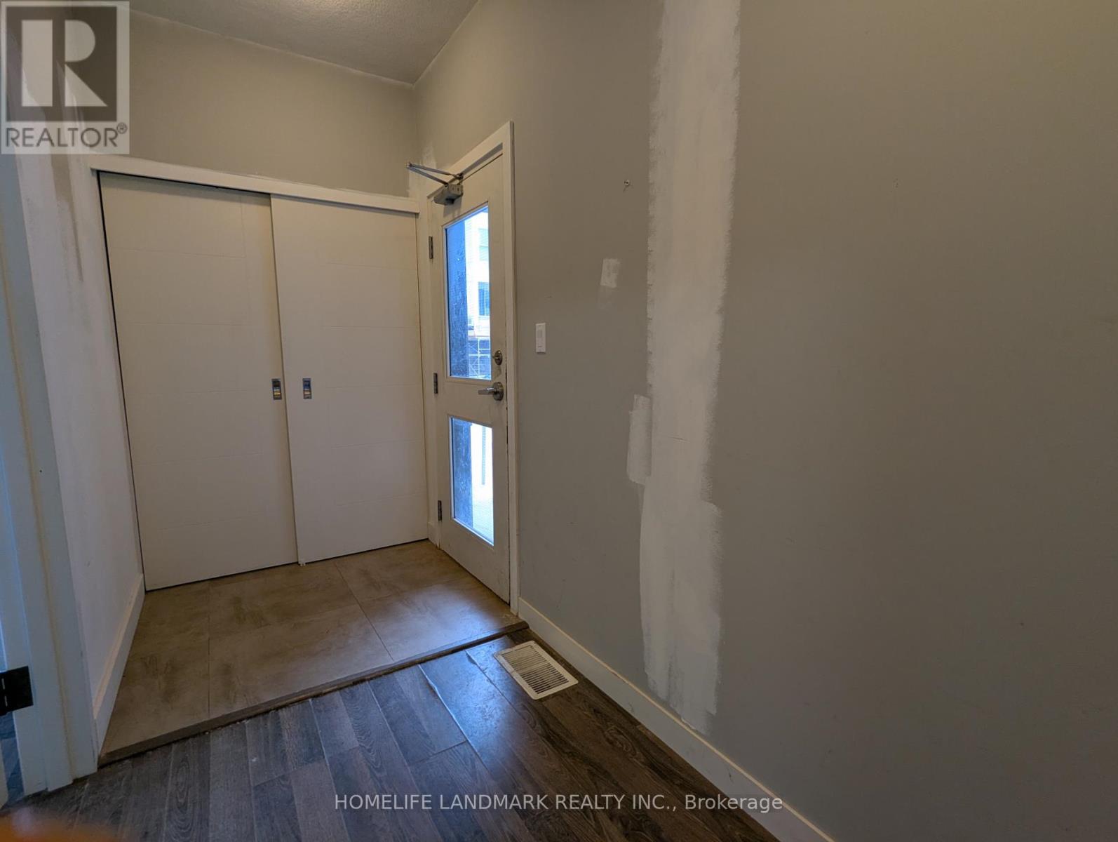 T102 - 62 BALSAM STREET