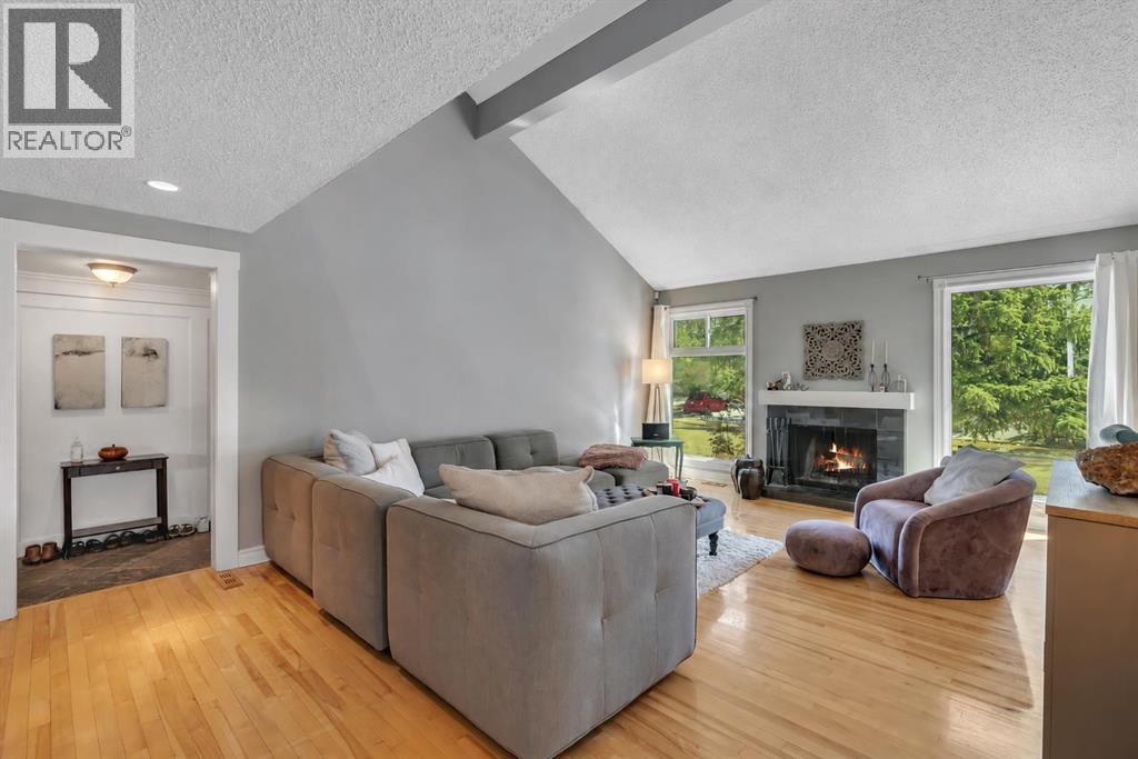 12 Oakvale Place SW
