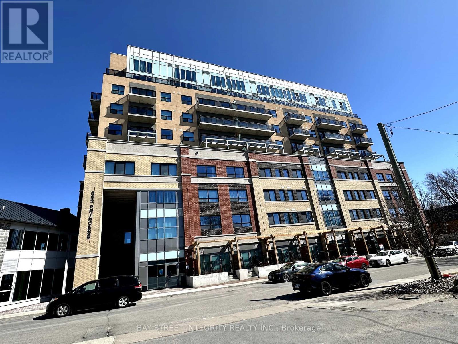417 - 652 PRINCESS STREET