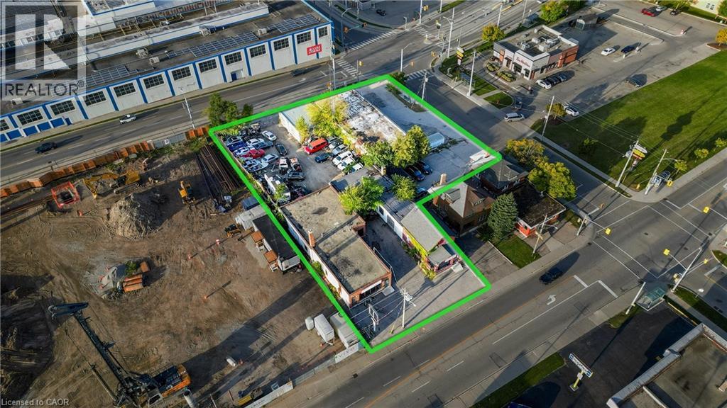 983 & 991-995 KING ST. E. & 512-516, 520 CHARLES ST. E. Street