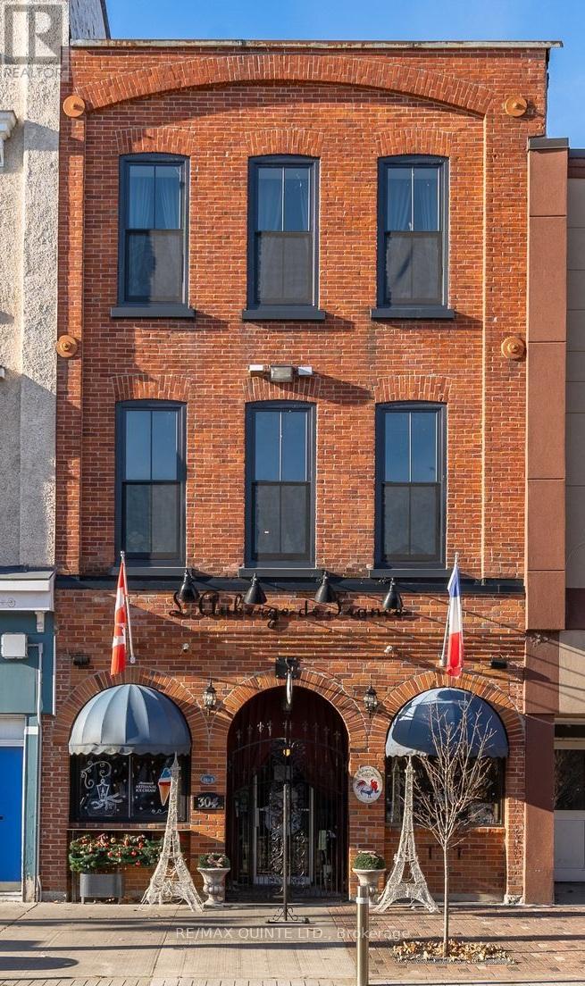 304 FRONT STREET