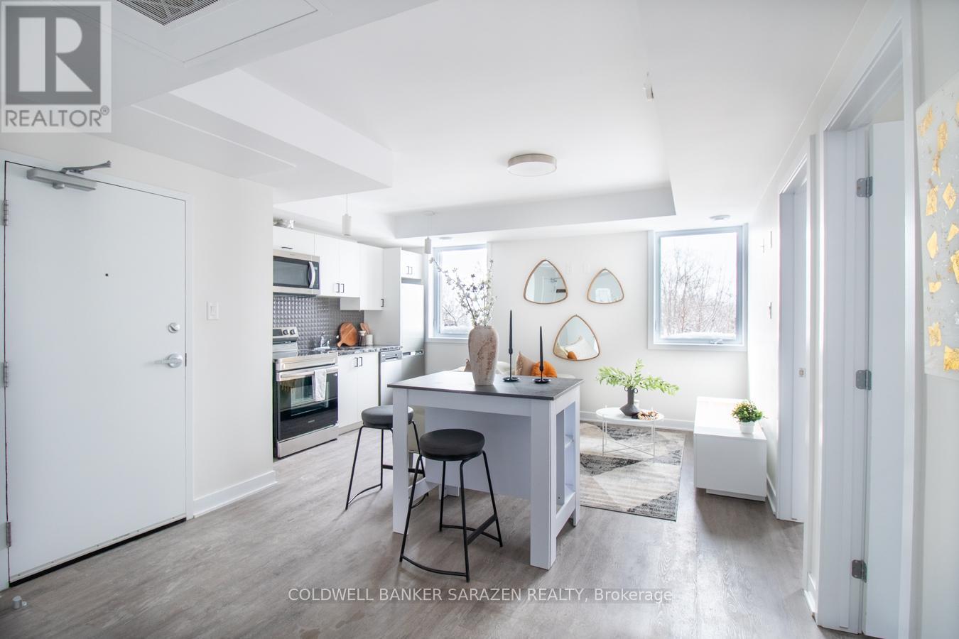 304 - 994 BRONSON AVENUE