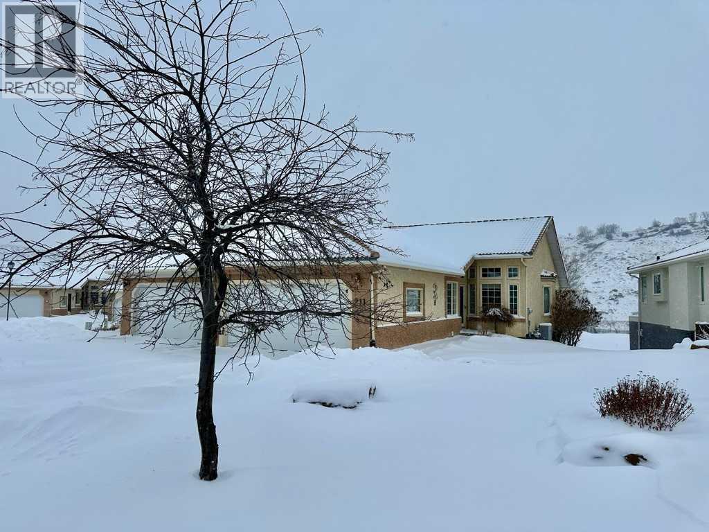 211 Canyon Boulevard W