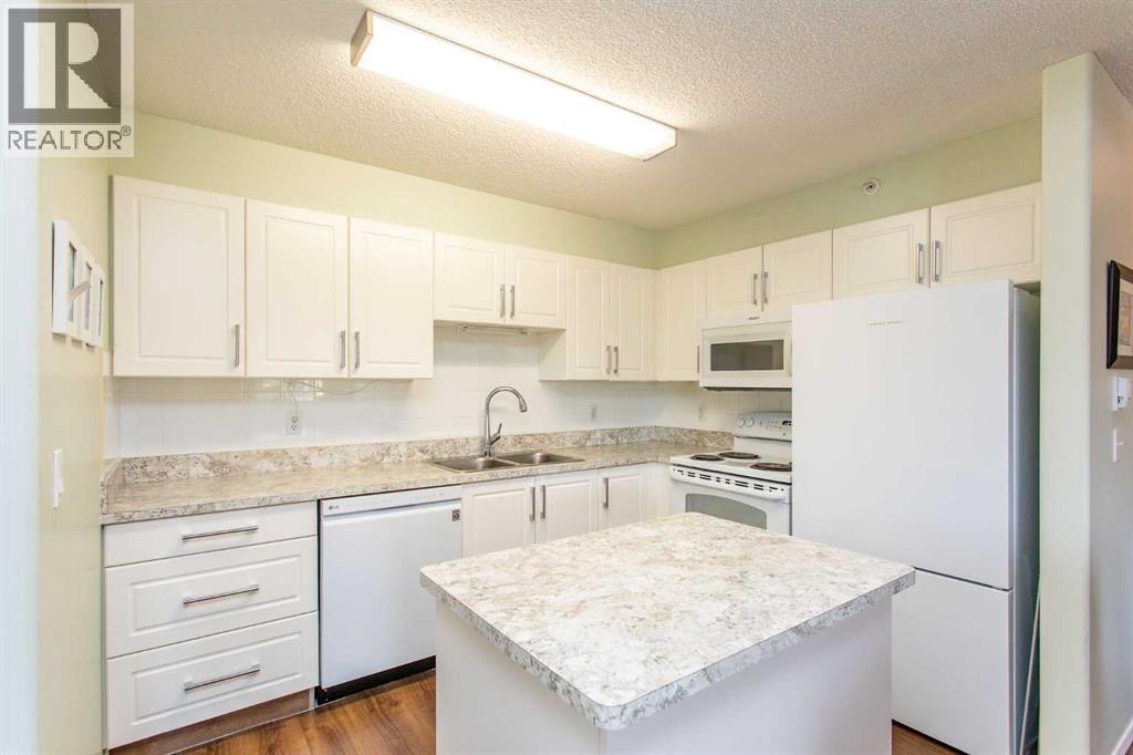 344, 56 Carroll Crescent