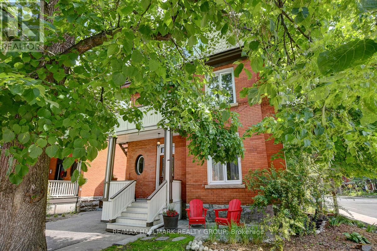 120 STRATHCONA AVENUE S