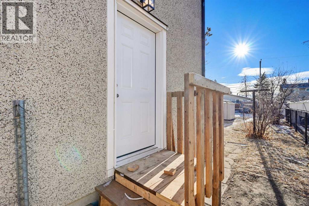 5610 Pensacola Crescent SE