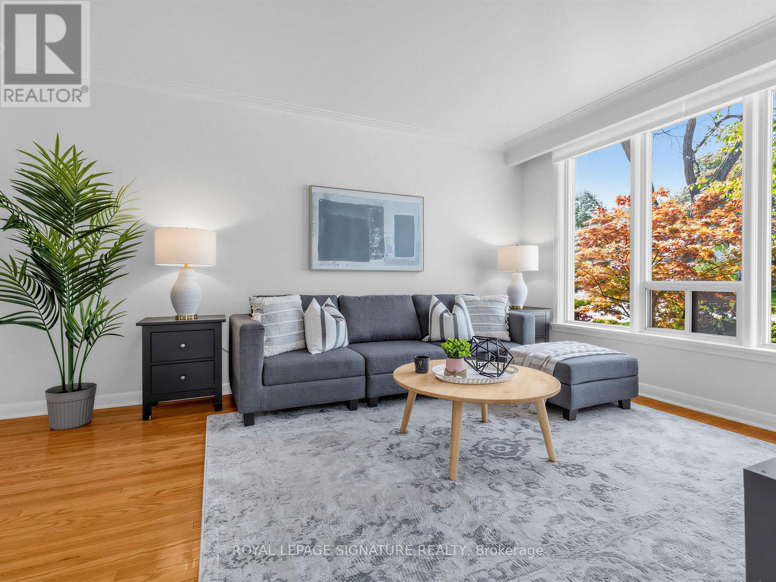 46 PLATEAU CRESCENT