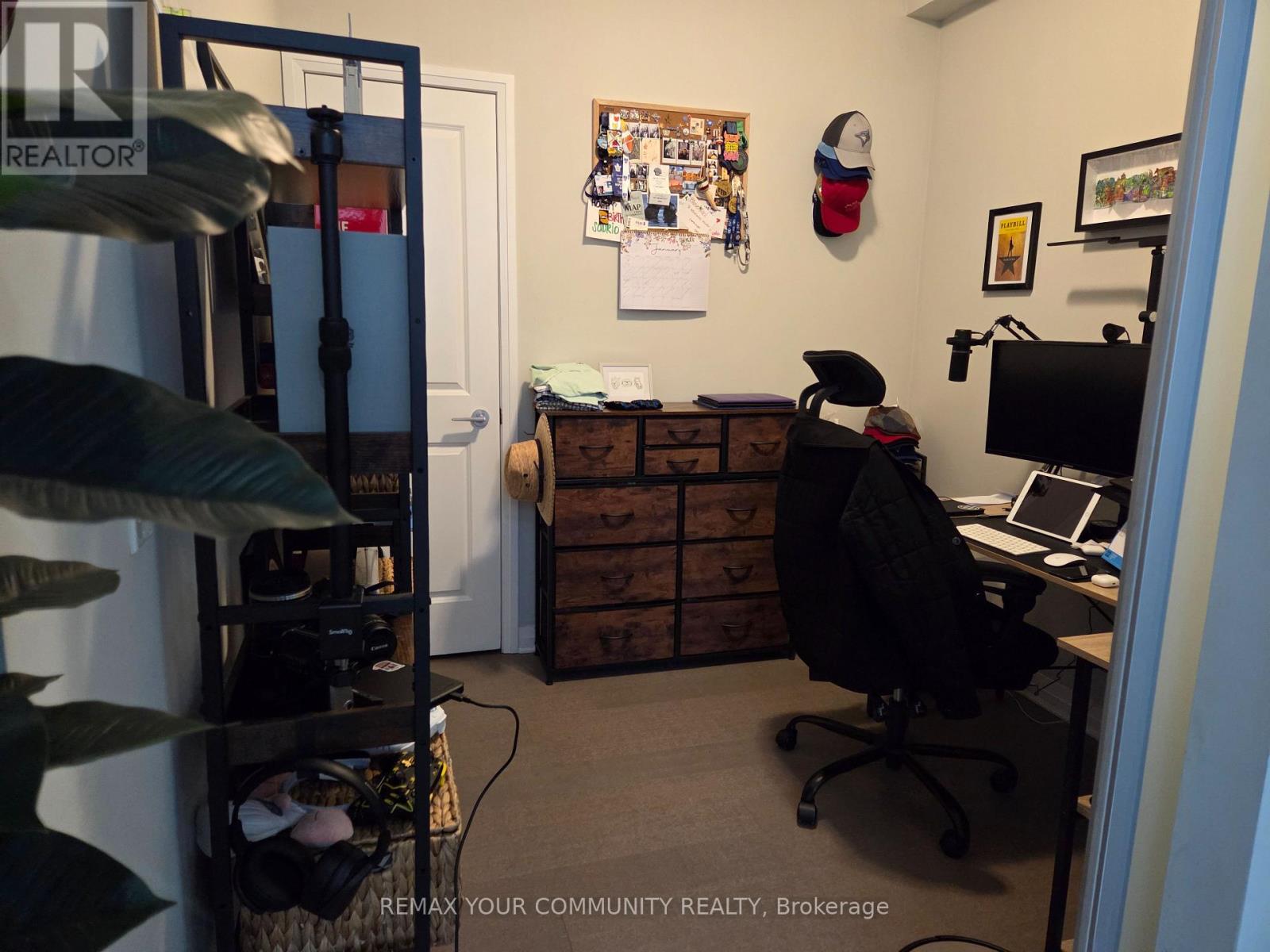 1208 - 8 MERCER STREET