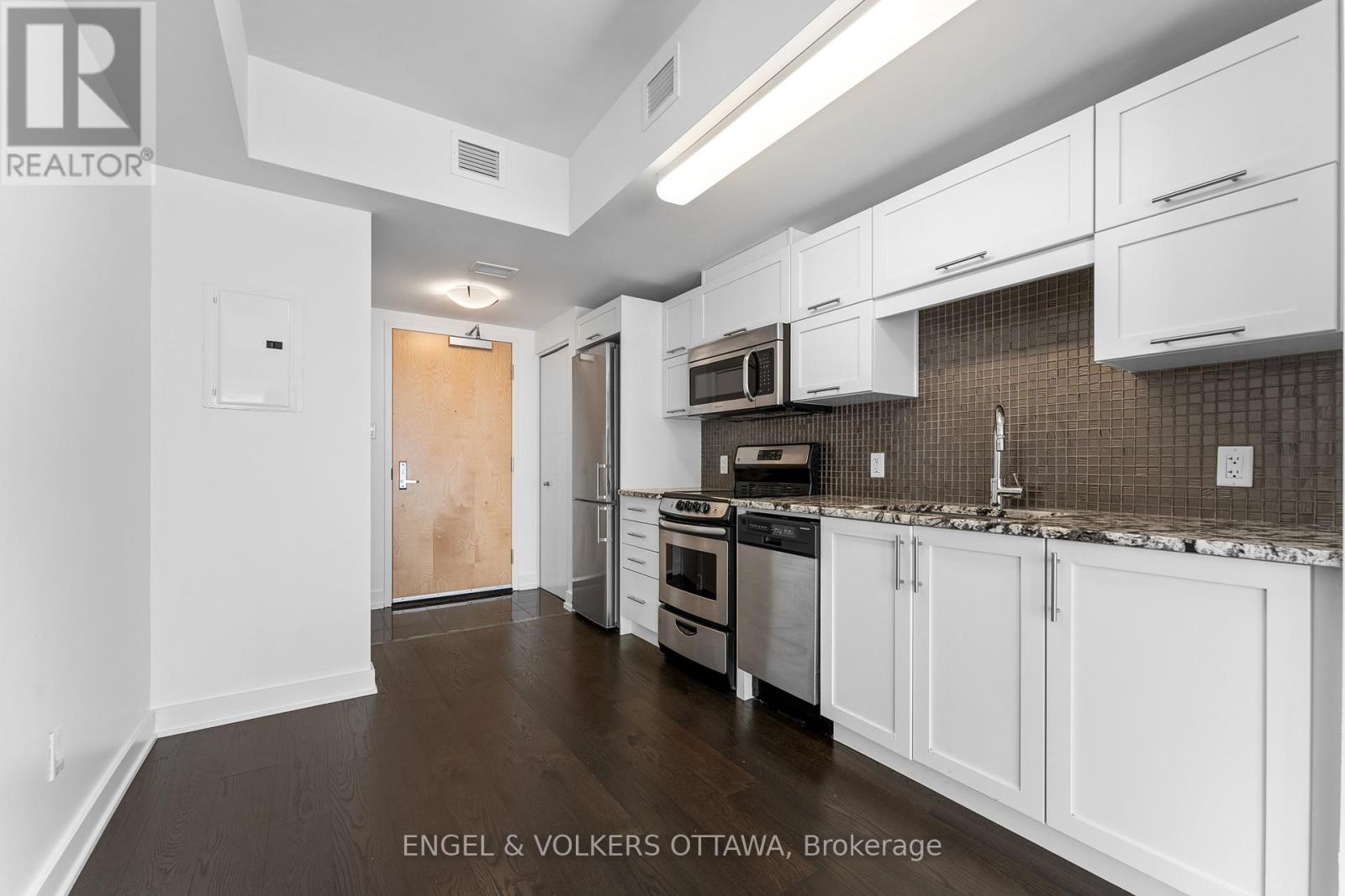 1104 - 40 NEPEAN STREET