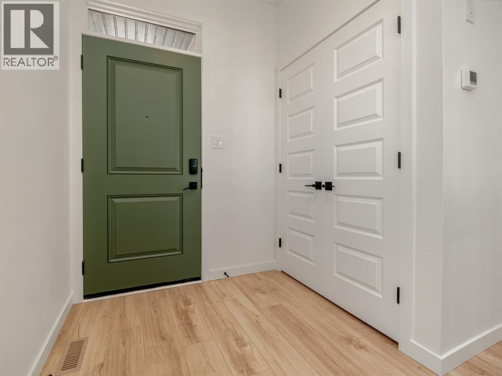 118 Miners Road W