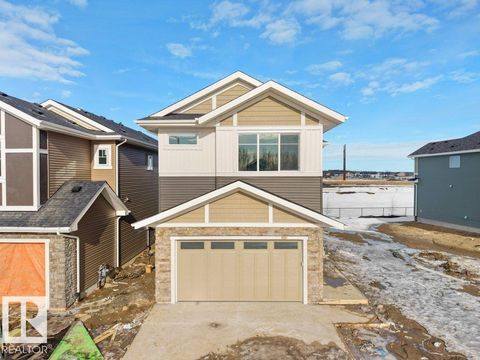 226 EDGEMONT GREEN GR NW Edmonton AB T6M3J6