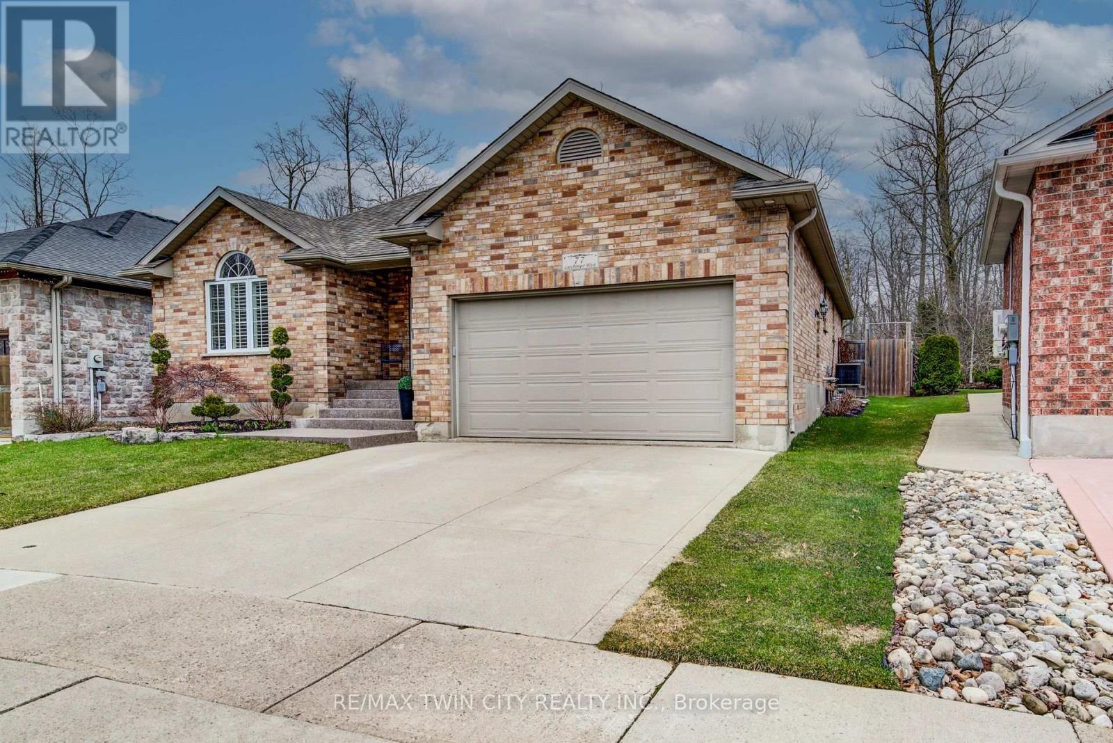 77 LASCHINGER BOULEVARD