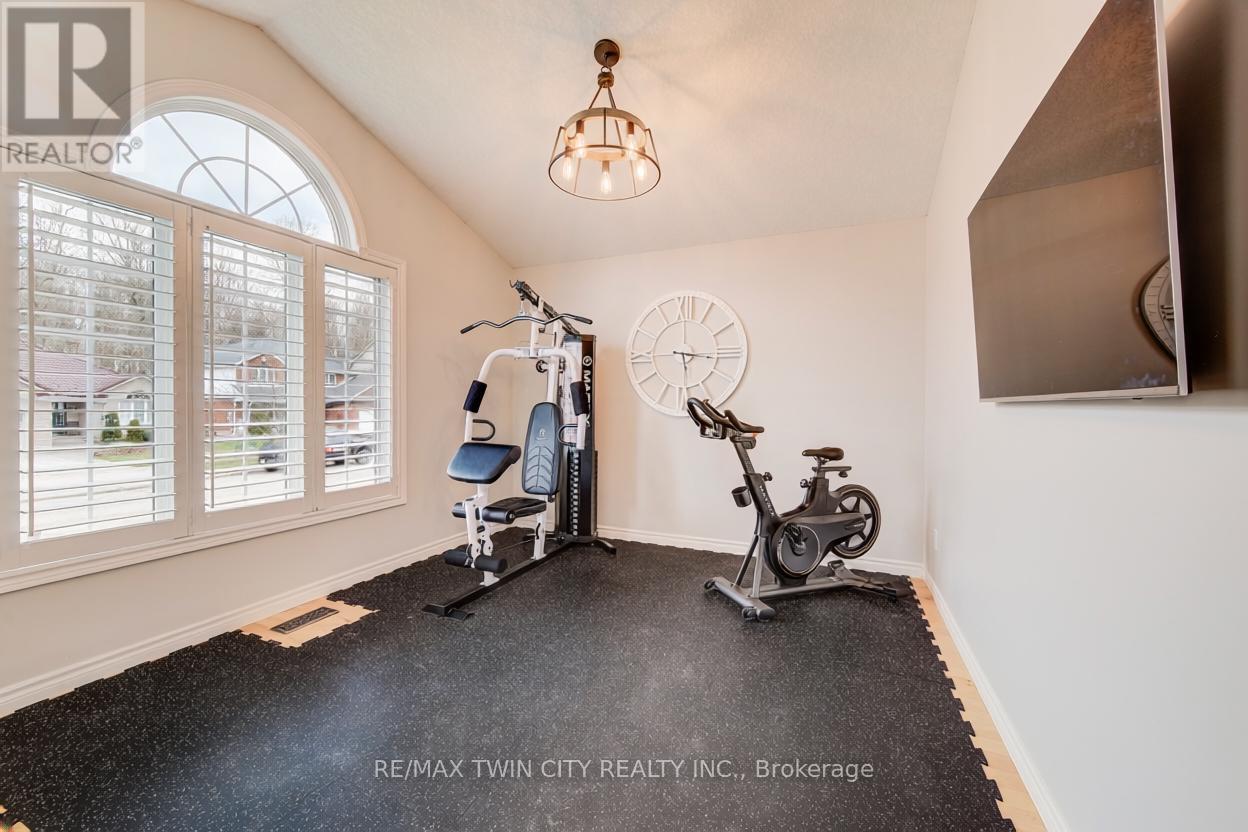 77 LASCHINGER BOULEVARD