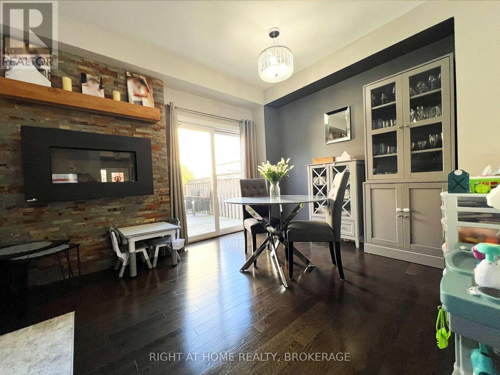 33 - 541 WINSTON ROAD