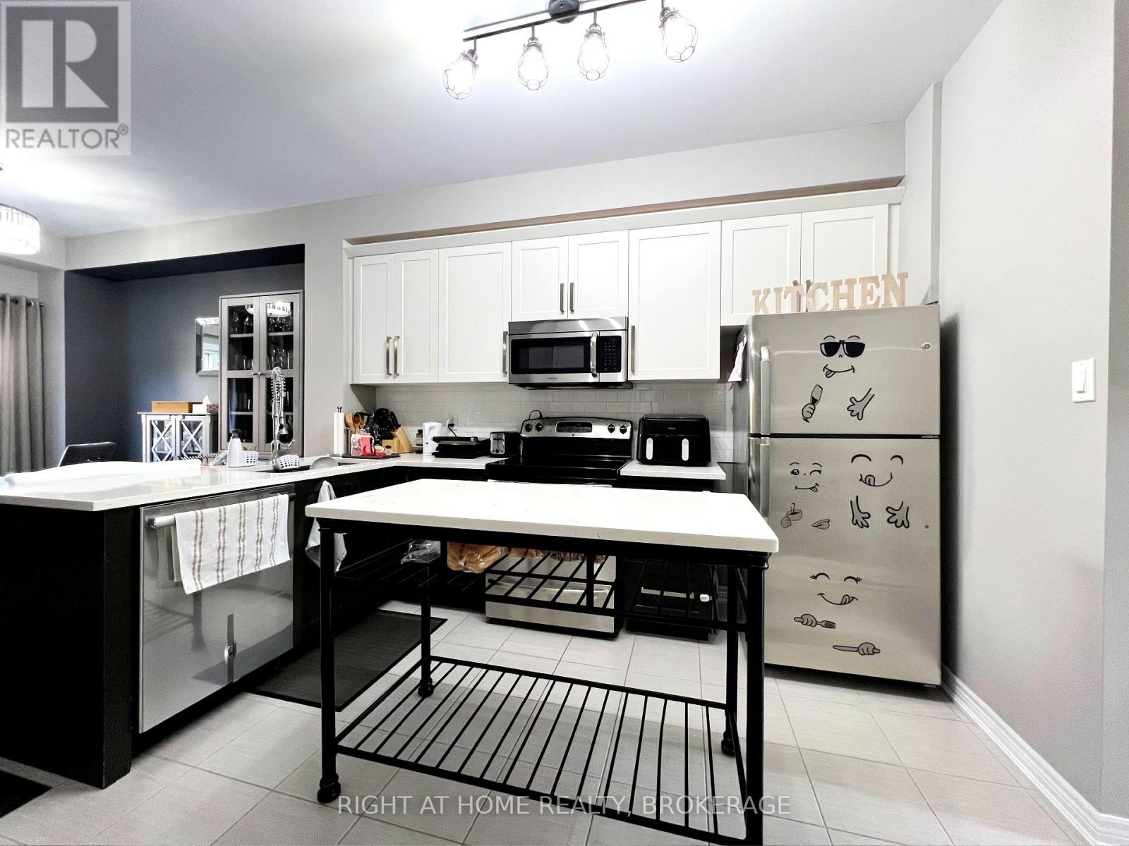 33 - 541 WINSTON ROAD