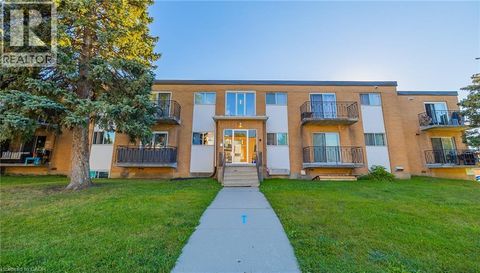 141 KIPLING Avenue Kitchener ON N2C2B8