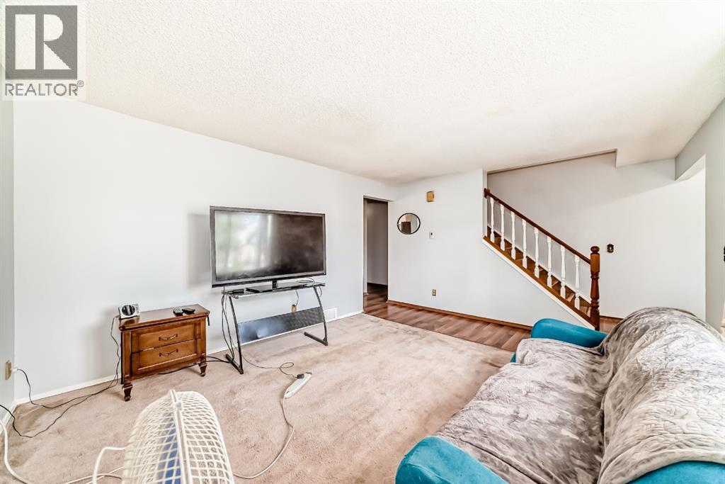 411 Abadan Place NE