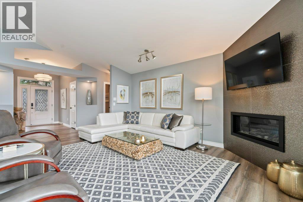 3949 Desert Pines Avenue