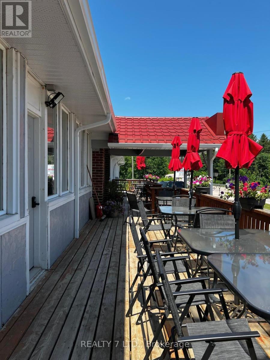 14276 HIGHWAY 41, CLOYNE ROAD