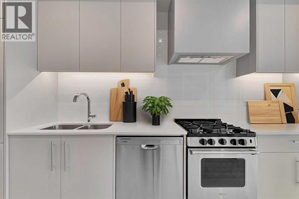 516, 8230 Broadcast Avenue SW