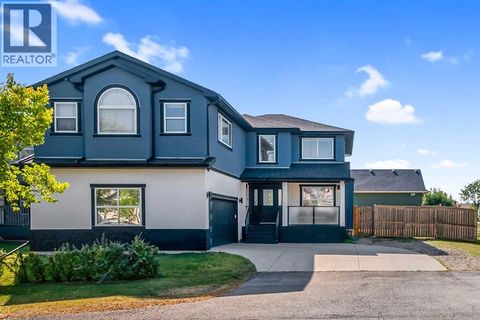 80 Canoe Square SW Airdrie AB T4B2N6