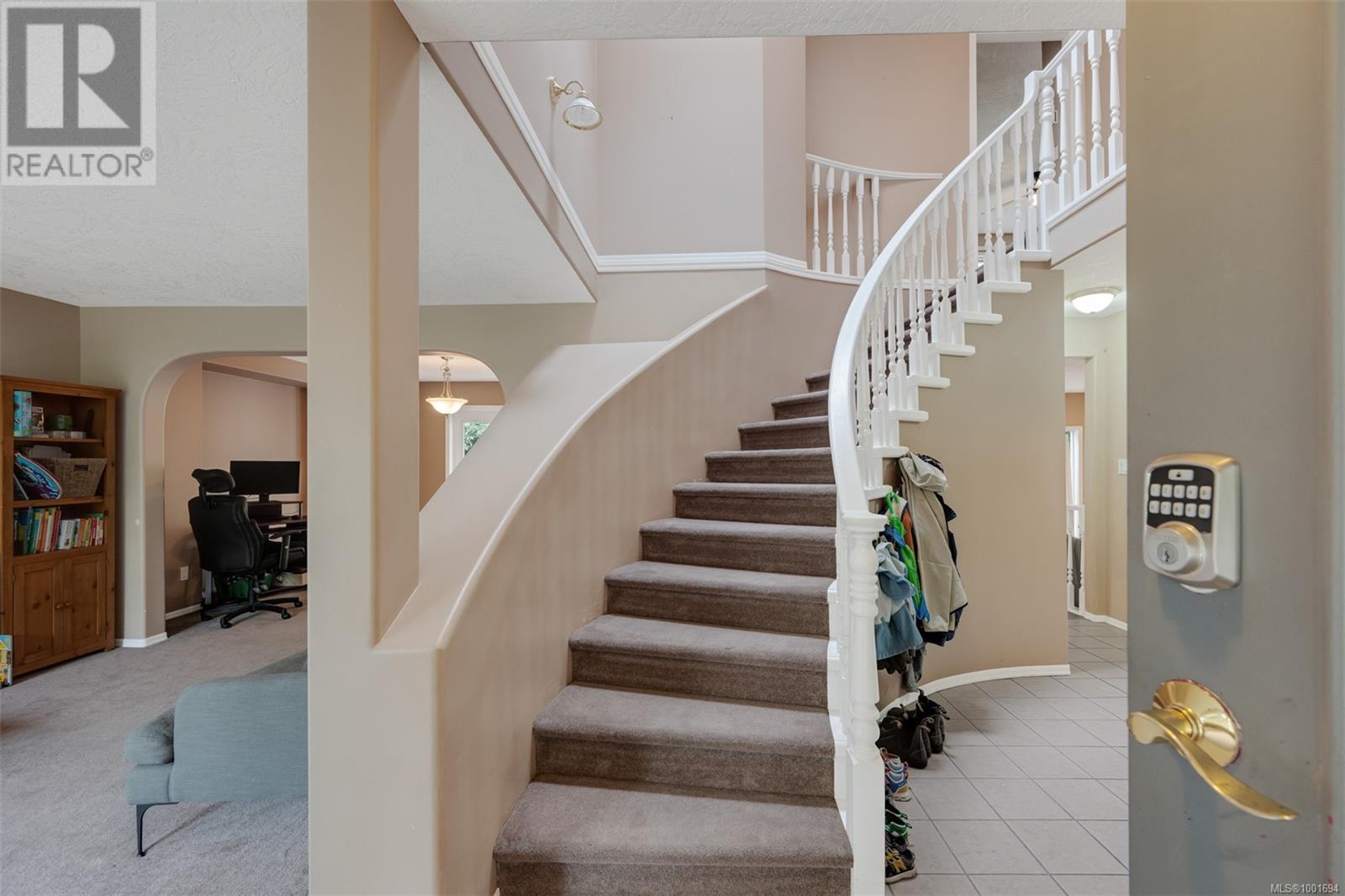 2438 Valleyview Pl