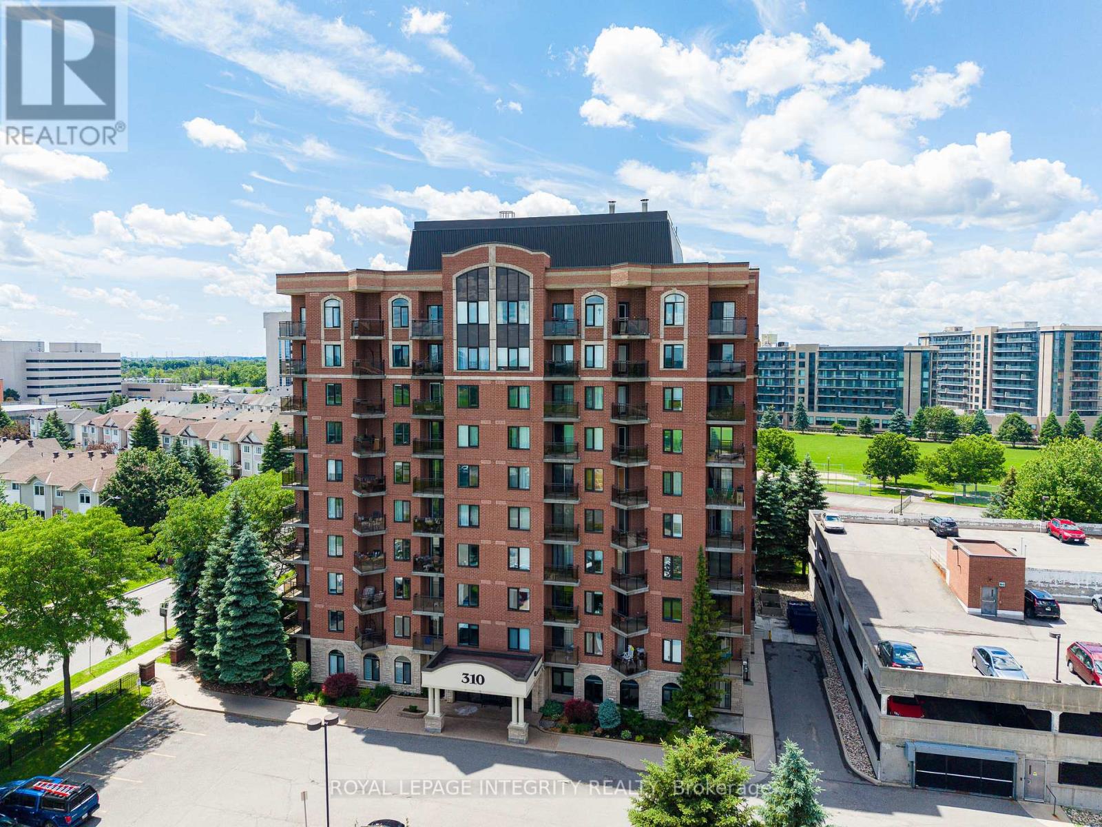 6Q - 310 CENTRAL PARK DRIVE
