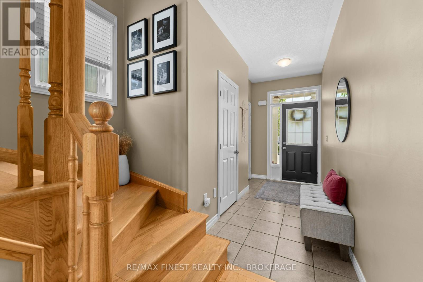 908 ASCOT LANE