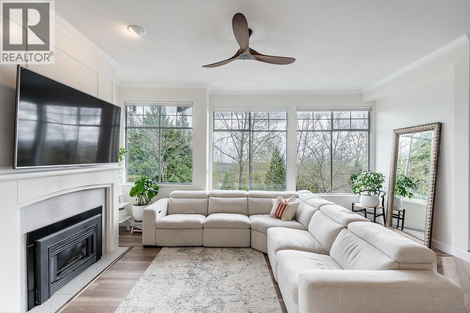 7 2979 PANORAMA DRIVE