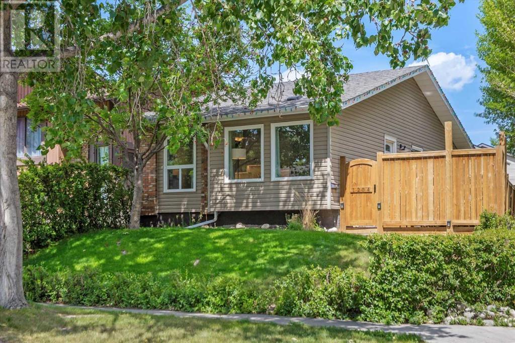 1204 Ranchlands Way NW