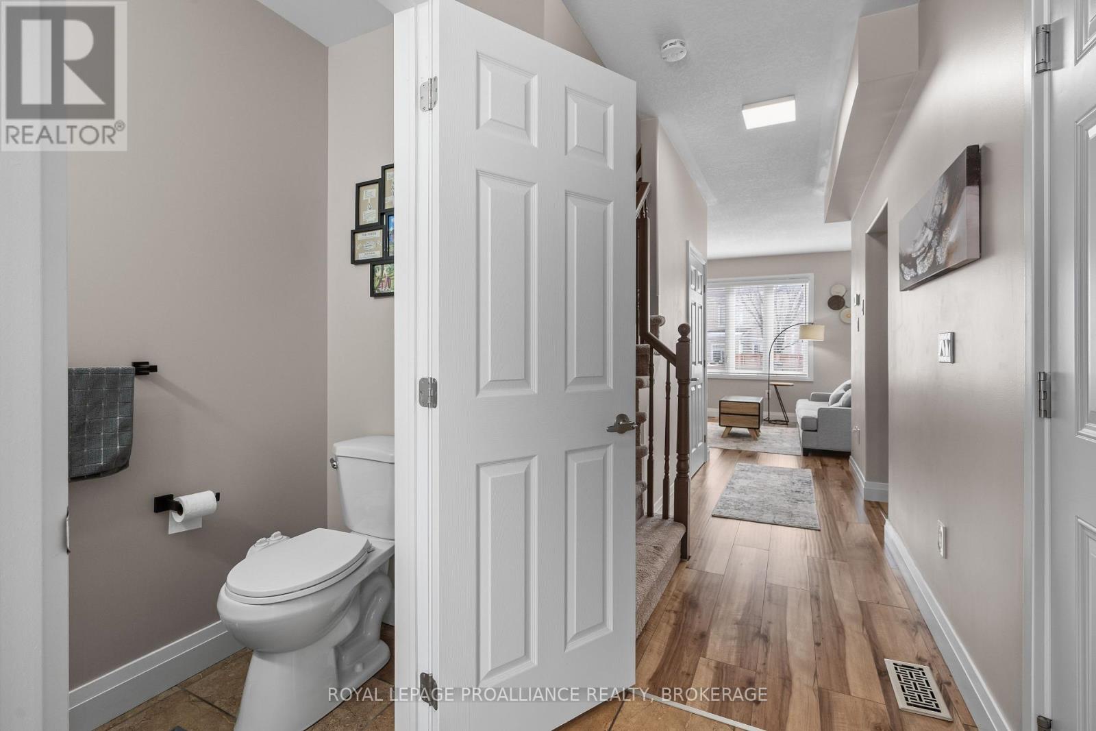 831 NEWMARKET LANE