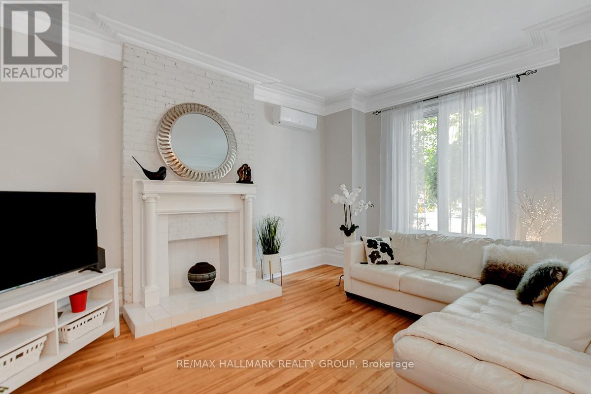 120 STRATHCONA AVENUE