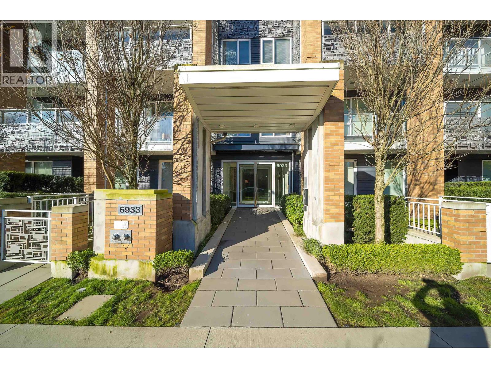 208 6933 CAMBIE STREET