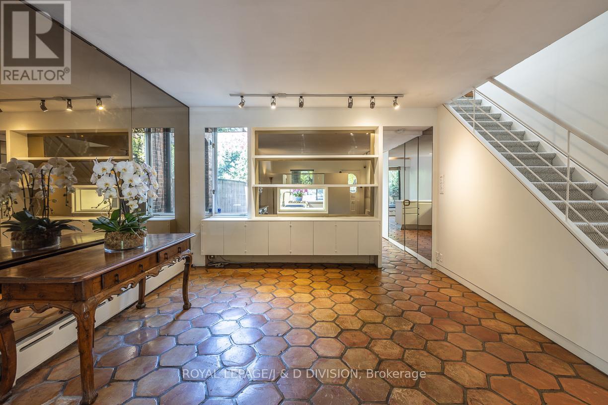 6 GIBSON AVENUE