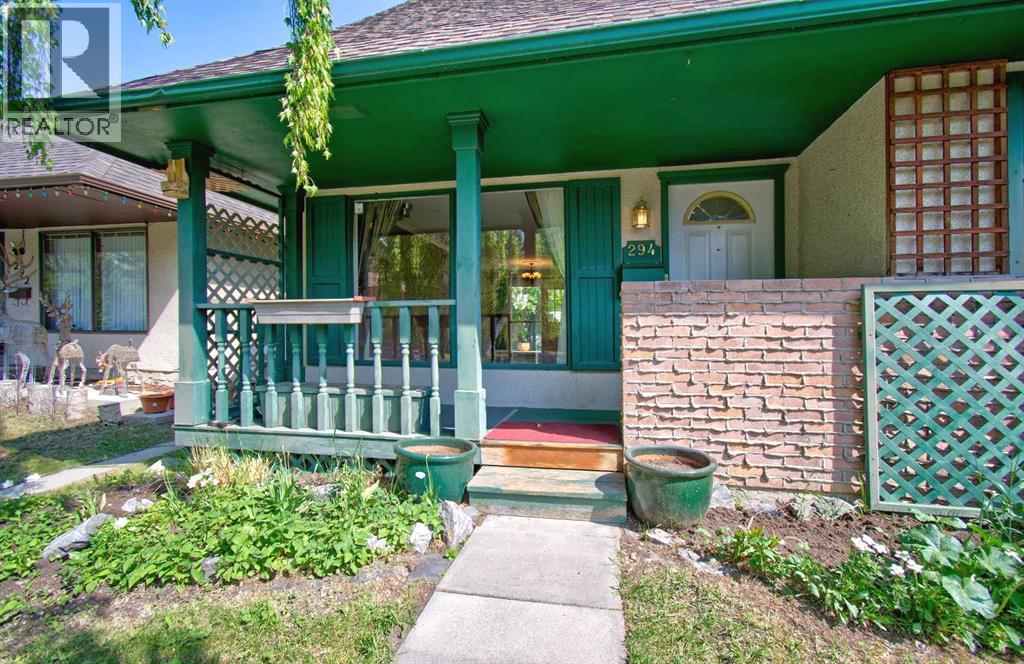 294 Southampton Drive SW