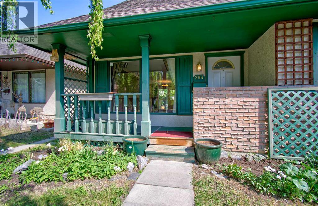 294 Southampton Drive SW