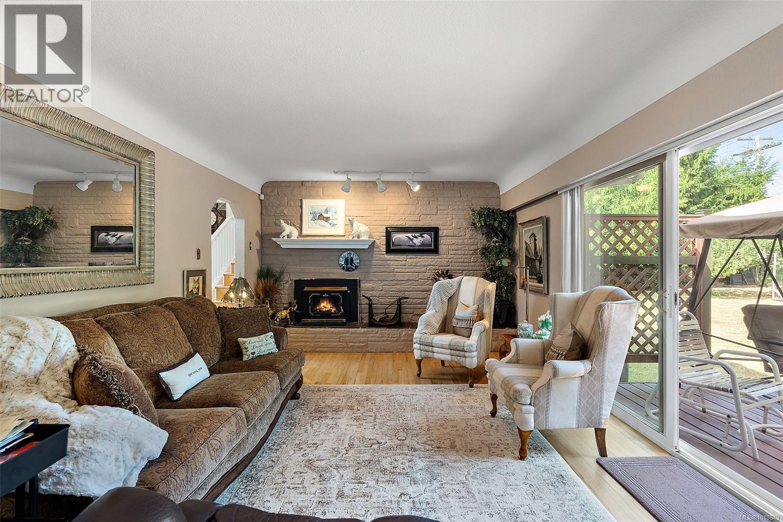1844 Fairburn Dr