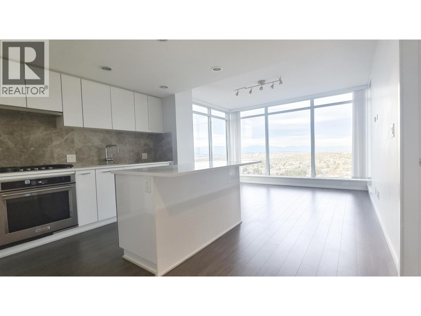 2906 6700 DUNBLANE AVENUE