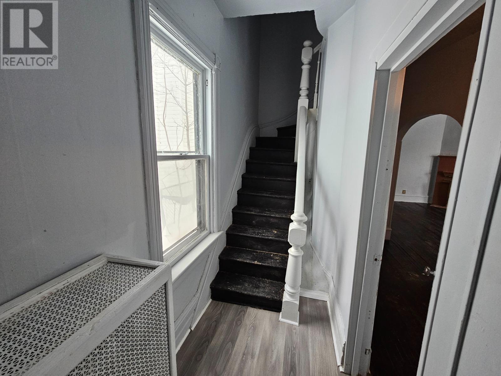 172-174 Pim ST