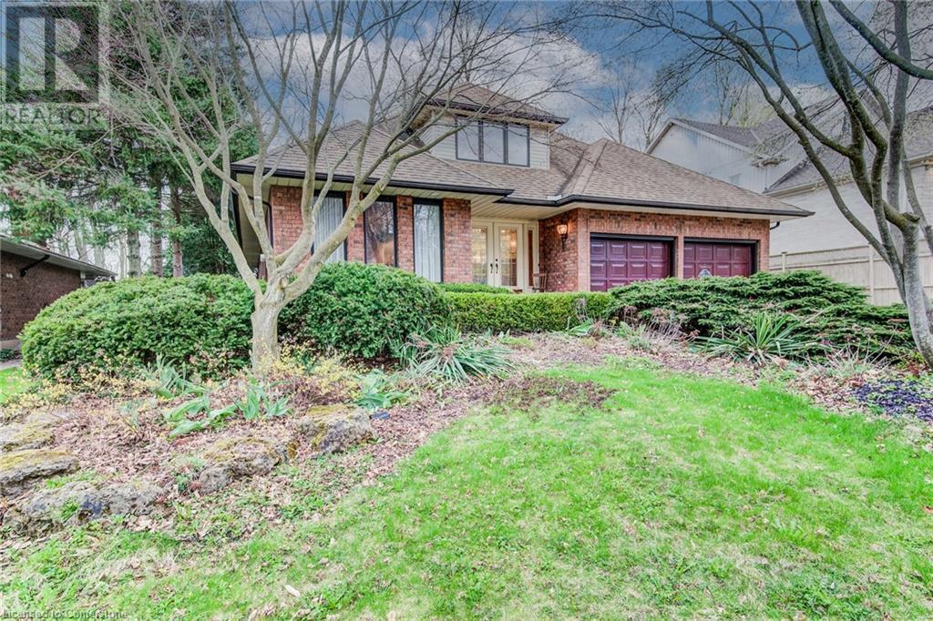 225 CORRIE Crescent