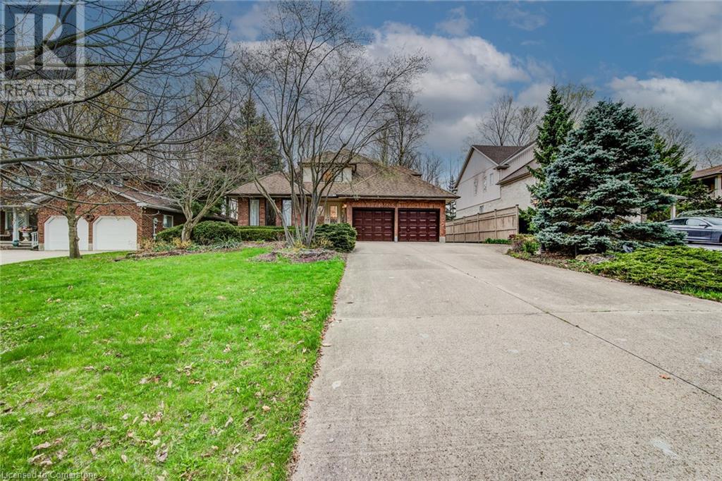 225 CORRIE Crescent