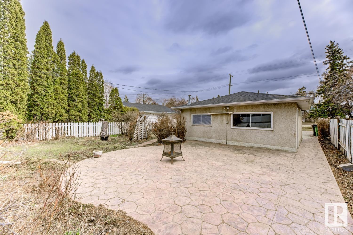 7621 91 AV NW