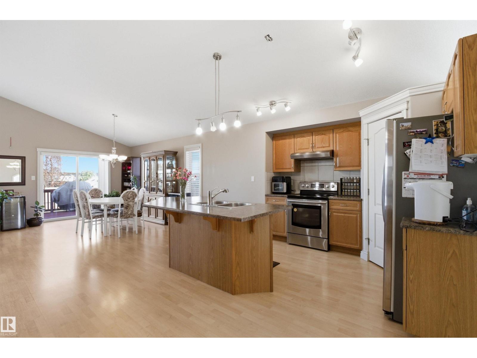 16204 48 ST NW