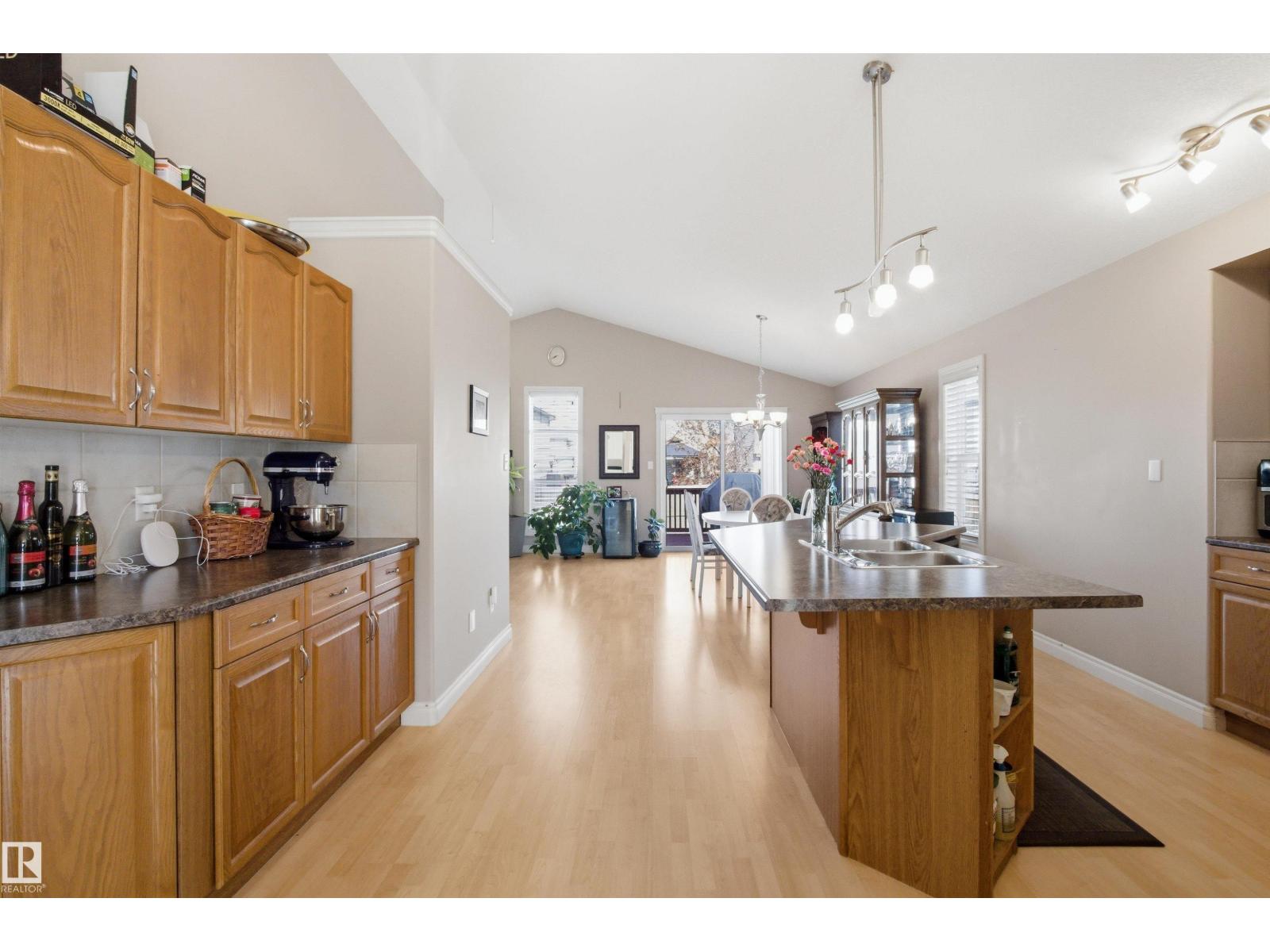 16204 48 ST NW