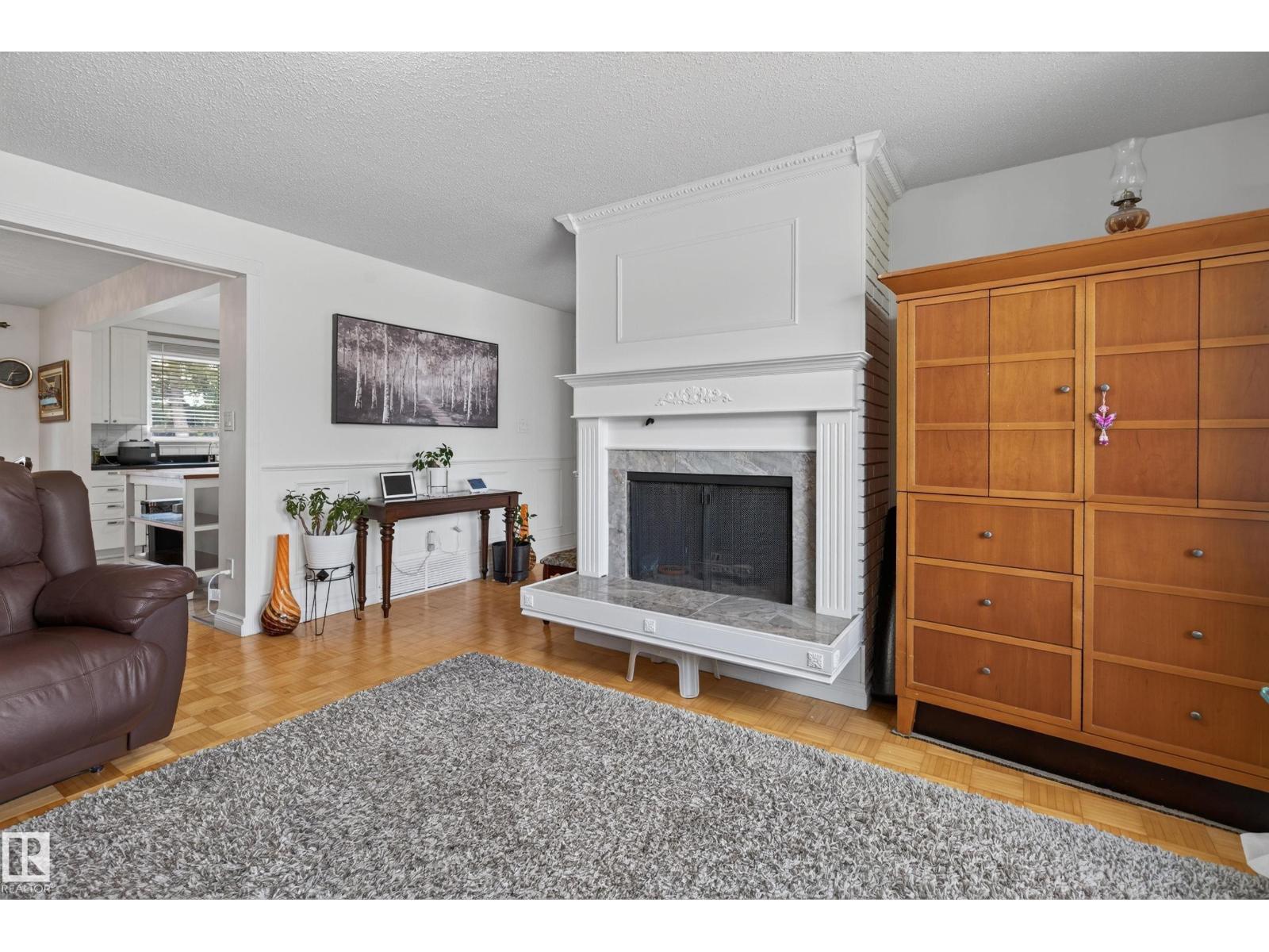 18509 92A AV NW